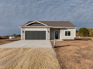 101 D St, Olsburg, KS 66520