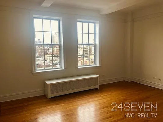 Rented by 24 7 NYC Realty Inc. | media 32