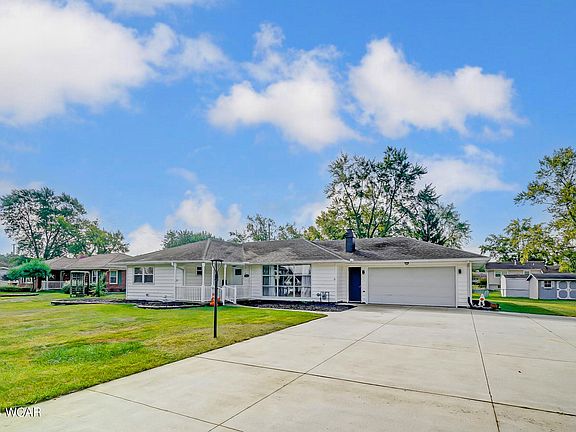 2nd image of 1865 Huntington Dr
