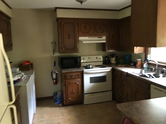 2nd image of 105 Castleman Dr