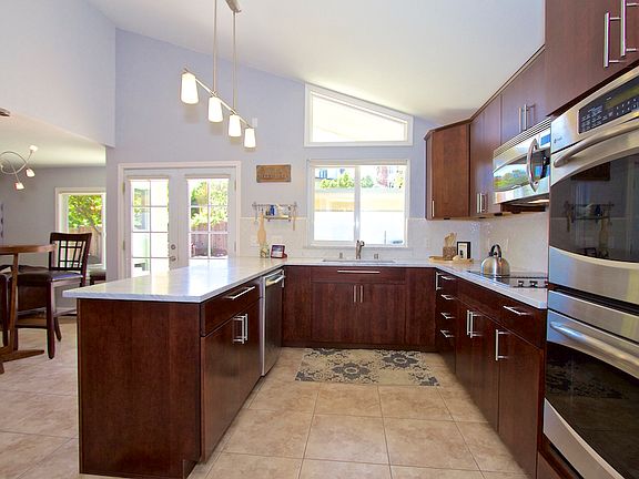 5th image of 3024 Brookfield Ave