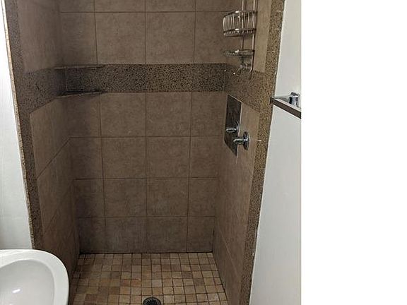 4th image of 1537 Gaylord St APT 5