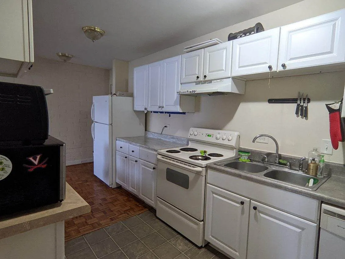 1800 Jefferson Park Ave APT 34 photo 1