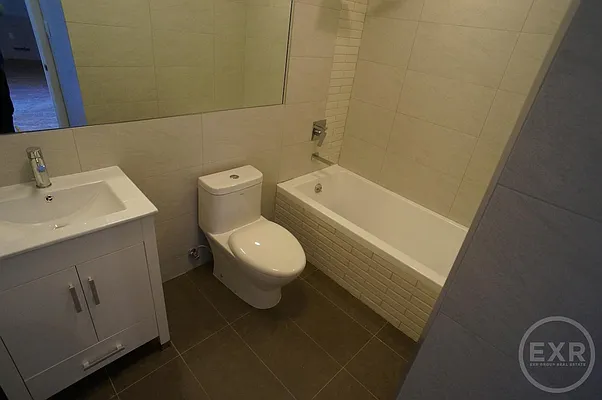 Rented by EXR | media 22