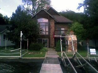 58566 Willow Dr, Colon, MI 49040