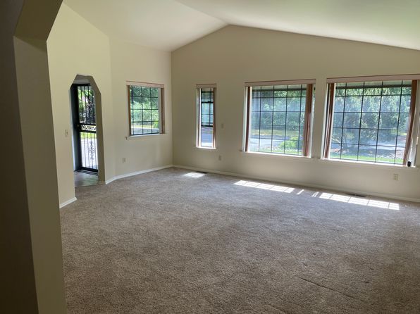 1264 SW Station Cir