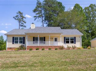 2293 Chippewa St, Winston Salem, NC 27106