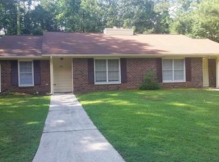 340 340/350 Chase Dr, Fayetteville, GA 30214