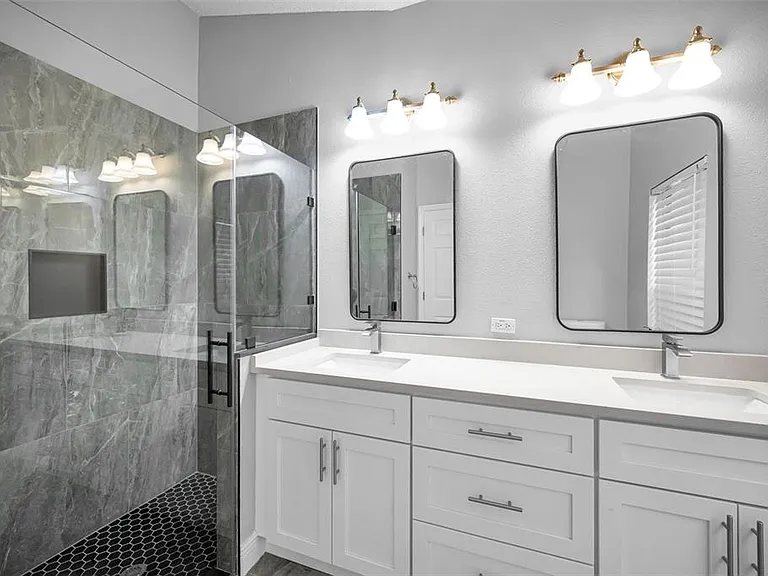 6240 Fairskies Dr — Photo 14