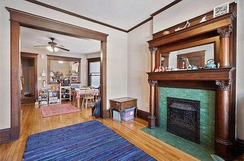 4th image of 1860 W Roblyn Ave #1
