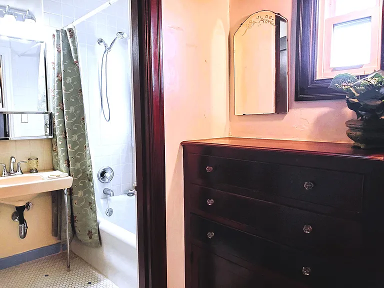 365 Hanover Ave #304 — Photo 8