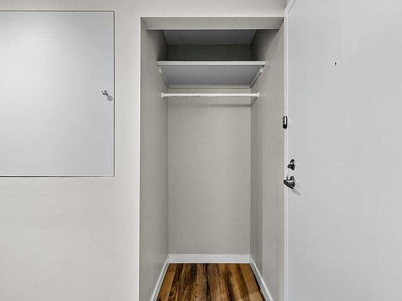 2nd image of 814 W 4a St NE #7