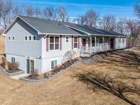 1906 800th St, Harlan, IA 51537