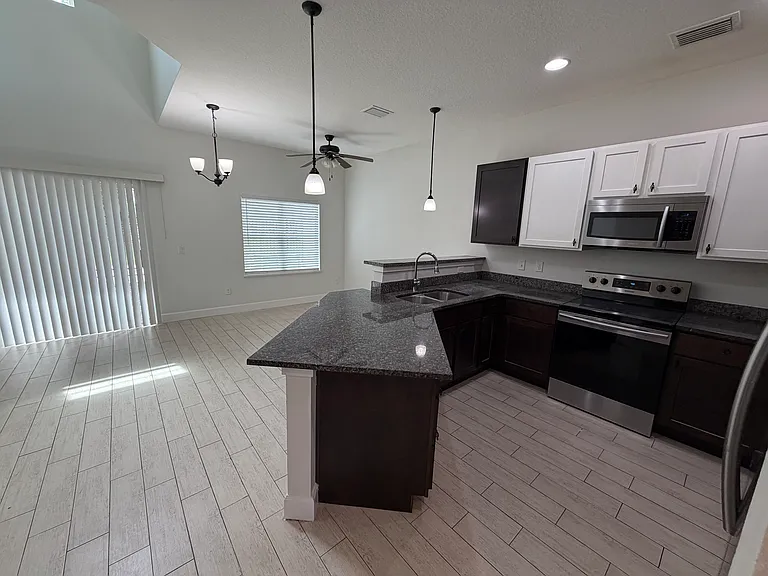 2108 Penny Ln — Photo 5