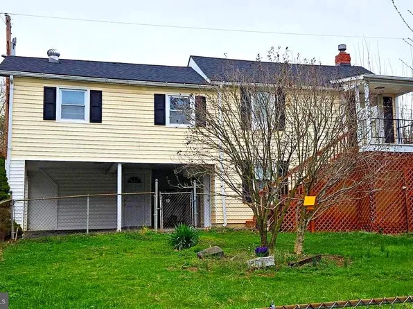1057 Foreman Ln, Winchester, VA 22603