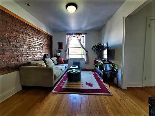 Rented by Ideal Properties Group | media 2