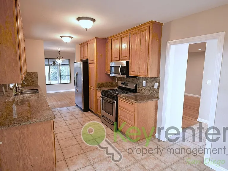 248 L St — Photo 8
