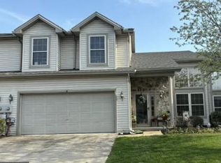 12 Edgewater Dr, Middletown, PA