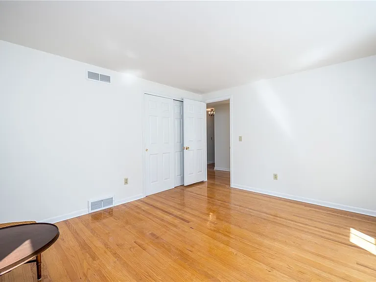 460 Stone Rd — Photo 29