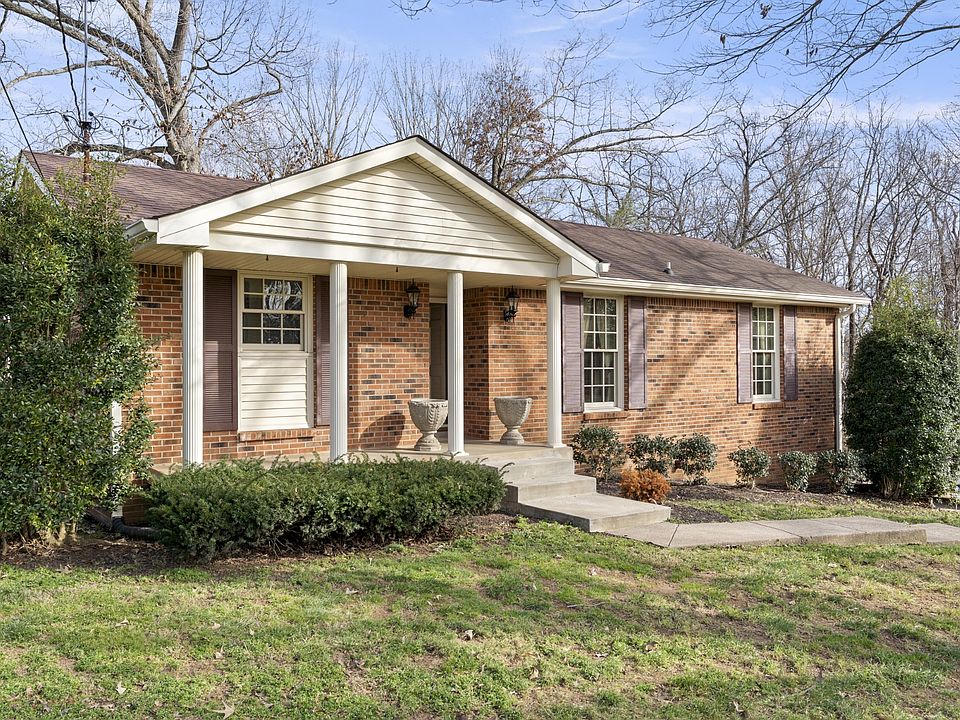 1st image of 2261 Blakemore Dr