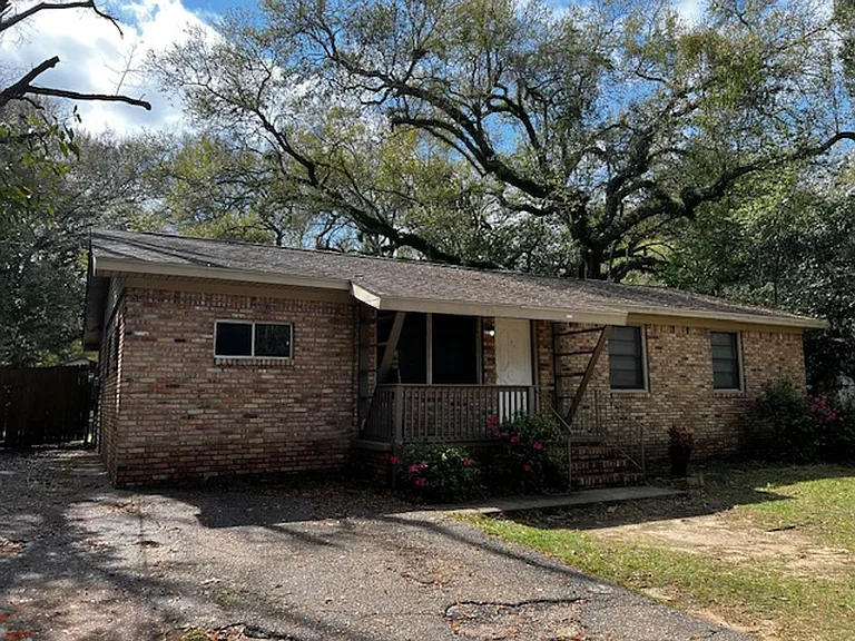5323 Forest Park Dr — Photo 1