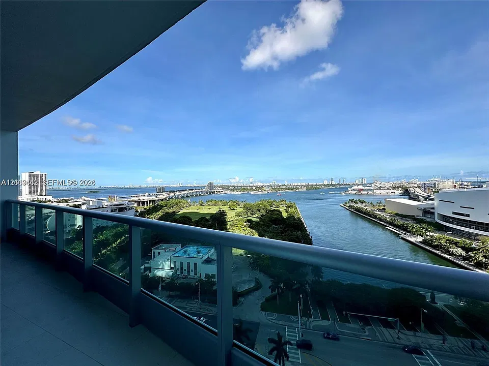 900 Biscayne Blvd #1903