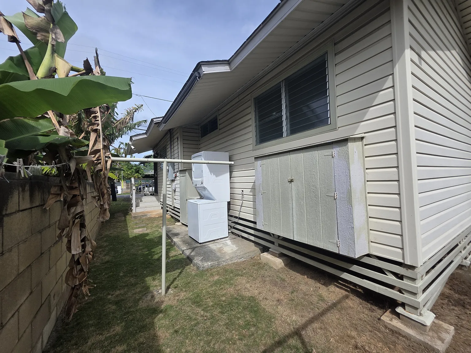 255 Maluniu Avenue - A — Photo 3