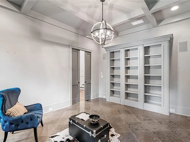 5265 Peachtree Dunwoody Rd — Photo 54