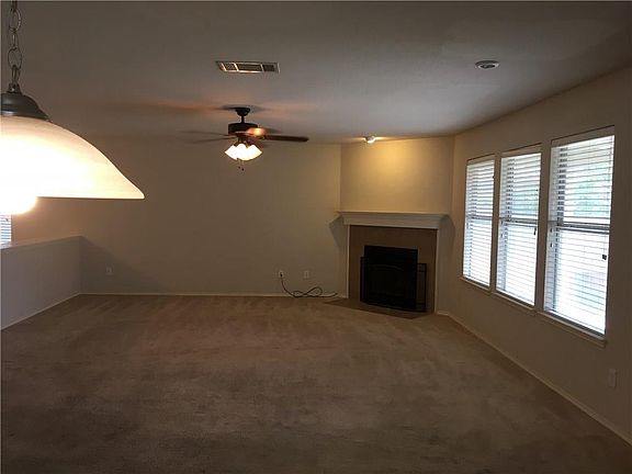 4th image of 909 Swift Dr