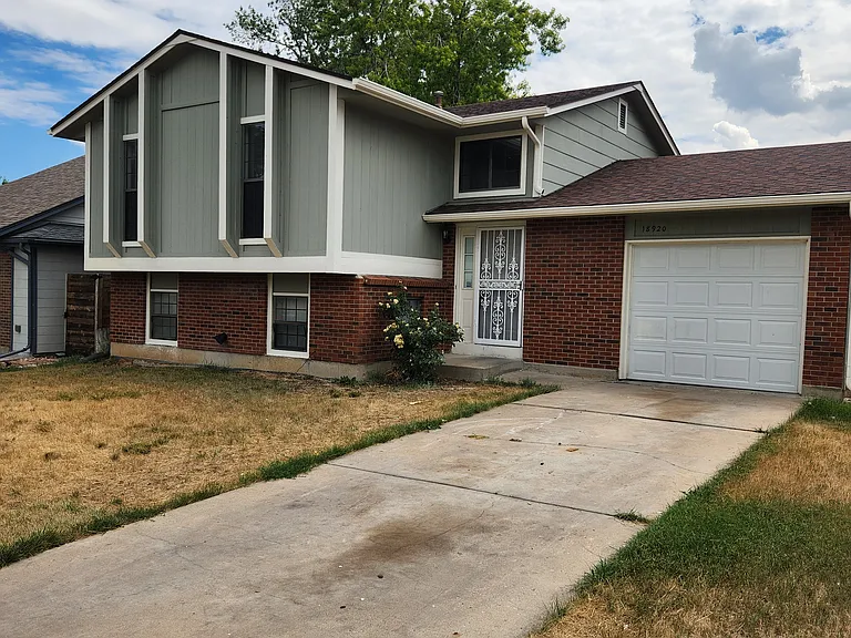 18920 E Montana Dr — Photo 1