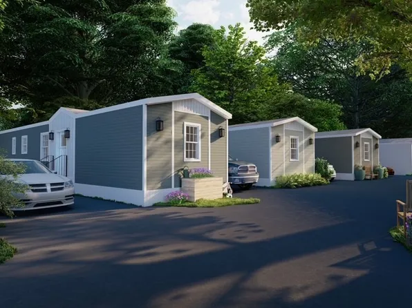 103 Newbury St Trailer 17, Danvers, MA 01923