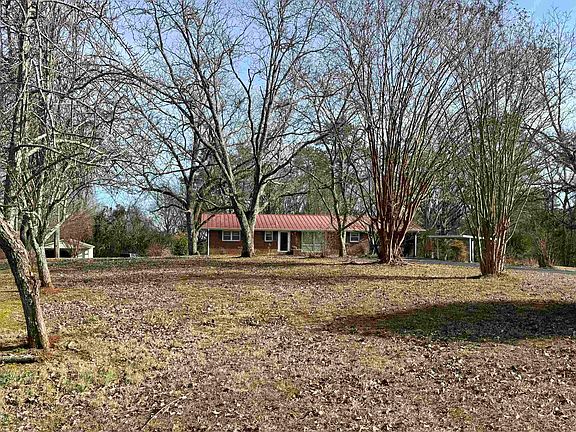 2nd image of 6280 Hawk Pride Mountain Rd