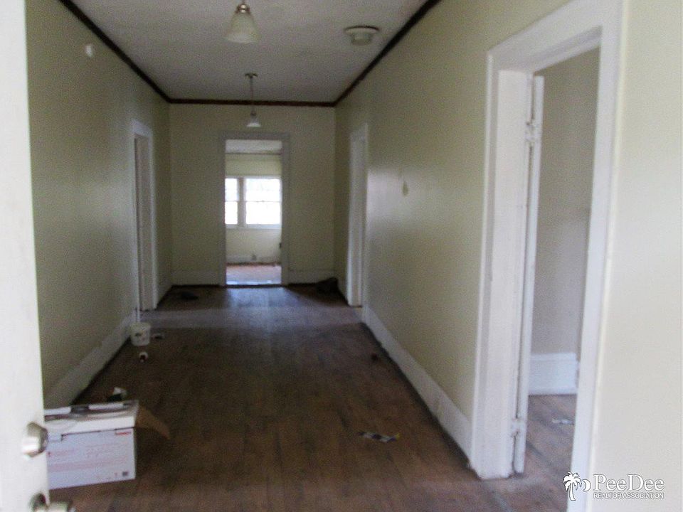 2nd image of 220 Marion Ave