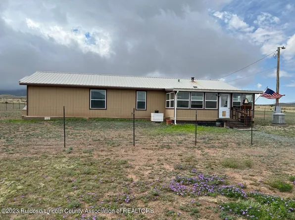 132 Jose Vega Loop, Ancho, NM 88301