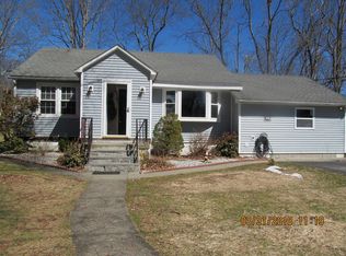 32 Kingsridge Ct, Carmel, NY 10512