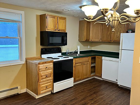 2nd image of 401 Main St #102