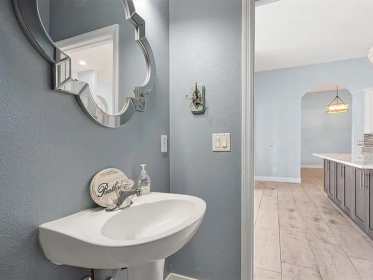 231 Lakay Pl — Photo 14