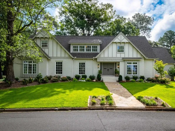 3027 Painted Valley Dr, Little Rock, AR 72212