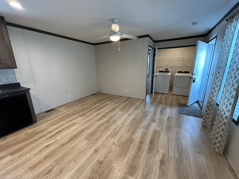 16 E Arizona #16 — Photo 2