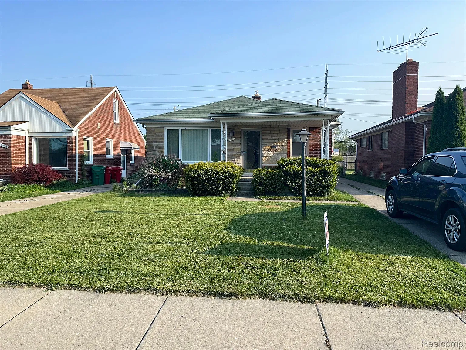 17066 Stricker Ave photo 1