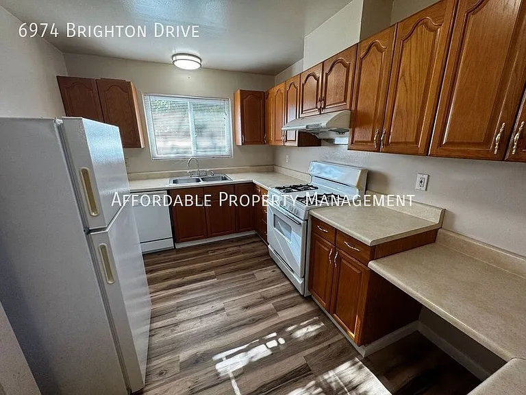 6974 Brighton Dr — Photo 6