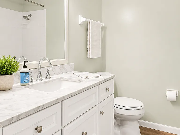 711 Springer Dr #13 — Photo 8