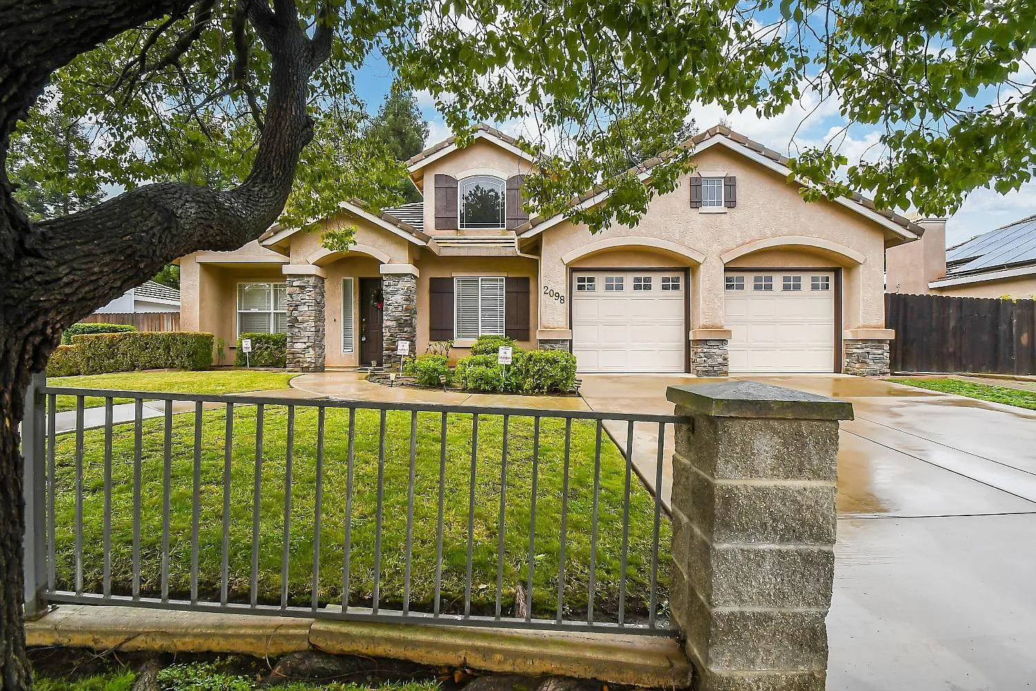 2098 W Onstott Frontage Rd photo 1