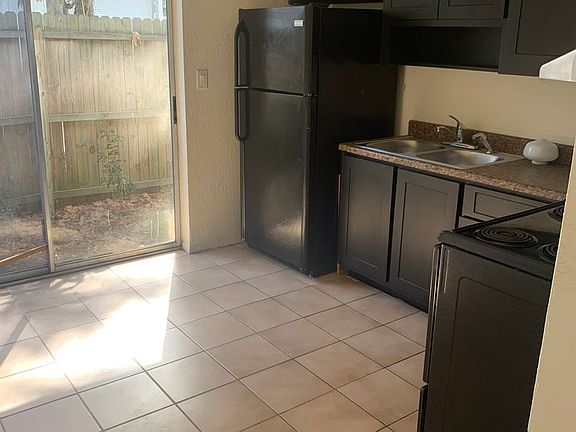 4th image of 4425 18th St N