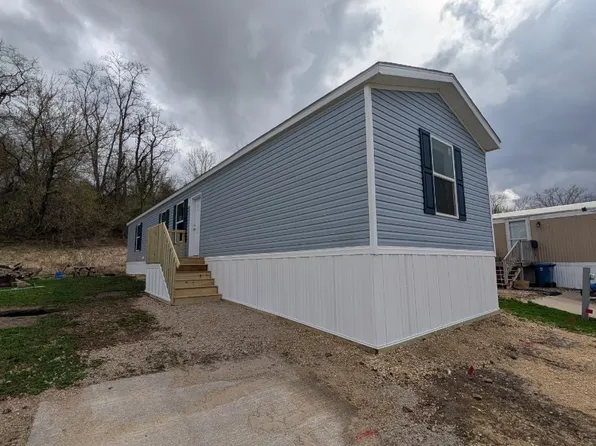 15462 Lewis Rd #19, Dubuque, IA 52002