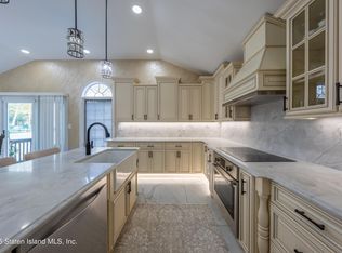 95 Station Ave, Staten Island, NY 10309