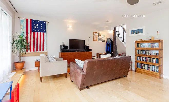 Rented by Engel & Völkers New York City | media 1