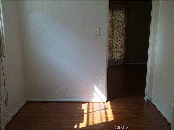 4th image of 224 N Olive Ave