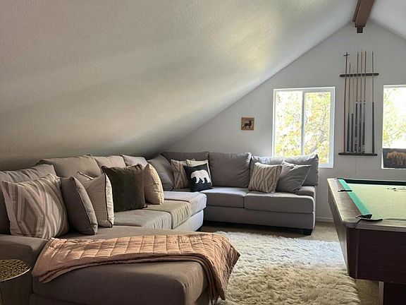 2nd image of 759 Ivy Ln