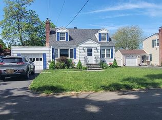 79 Hayes Dr, Milford, CT 06460
